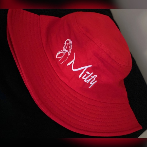 Trendy Red Bucket Hat - Picture 2 of 2